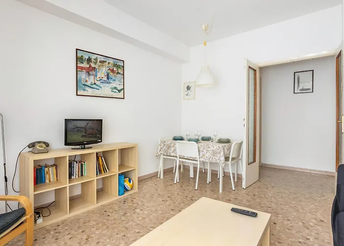 Guesthost - Close To The * Viareggio