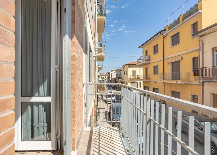 Appartamento Guesthost - Close To The Viareggio